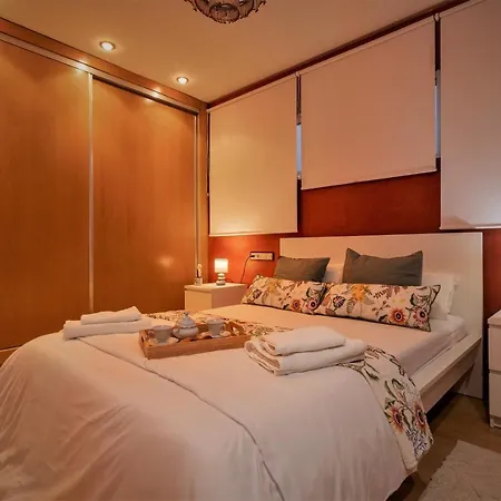 Penthouse Duplex In A 4 Floors Spanish House -8 Min To Center By Metro Valencia
