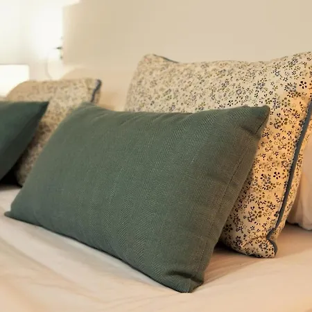 Apartment Penthouse Duplex In A 4 Floors Spanish House -8 Min To Center By Metro *