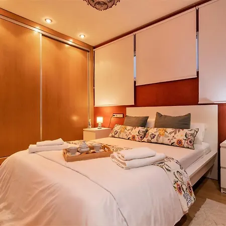 Penthouse Duplex In A 4 Floors Spanish House -8 Min To Center By Metro Valencia