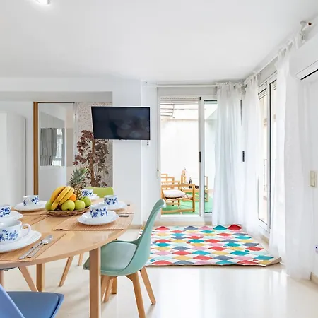 Penthouse Duplex In A 4 Floors Spanish House -8 Min To Center By Metro Apartment