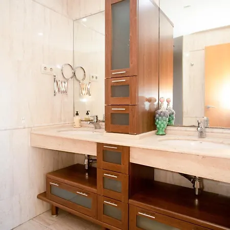 Apartment Penthouse Duplex In A 4 Floors Spanish House -8 Min To Center By Metro