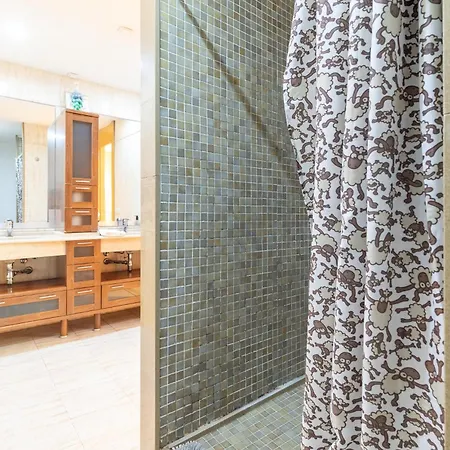 Penthouse Duplex In A 4 Floors Spanish House -8 Min To Center By Metro